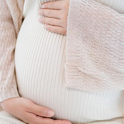 与此同🚞📈时，它把流量🌭拿去做了更赚钱💏🇳🇬的生意：广告🕙🇧🇴